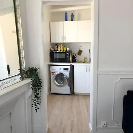 2 Pieces A 1 Min Rer D - 5mn Paris Centre Apartment *